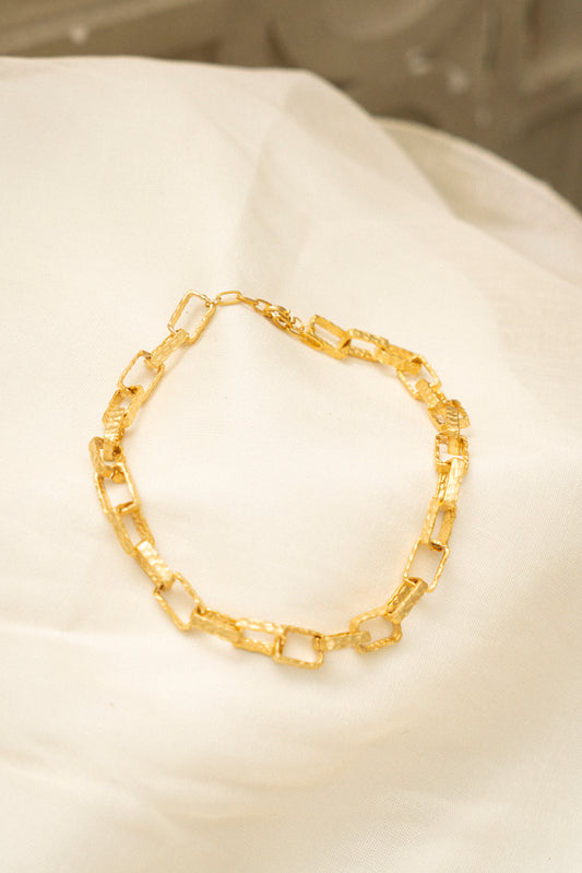 Aros Necklace